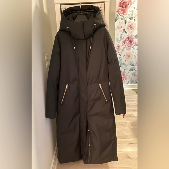 Long Mackage Kelsie Parka-BRAND NEW with tags- medium - Picture 13 of 16